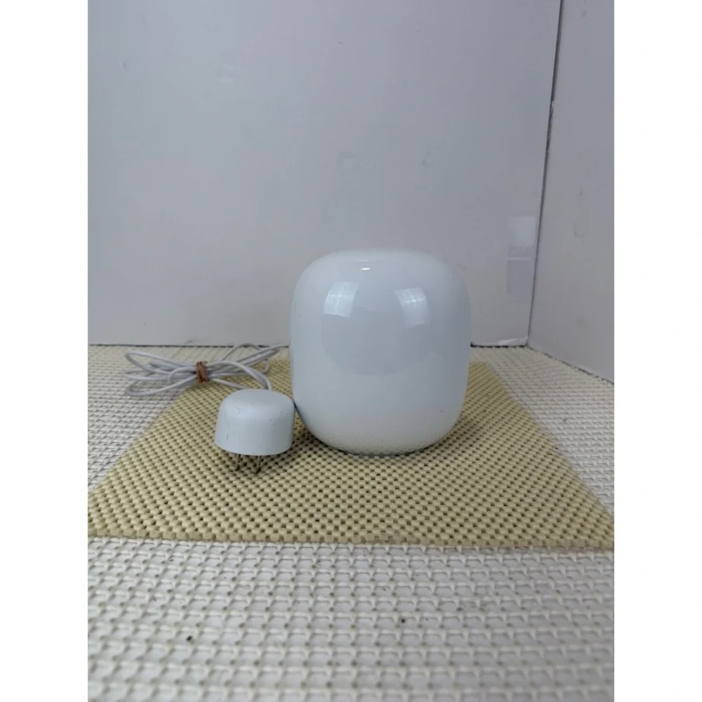 google G6ZUC Wifi White With power adapter‎ EUC